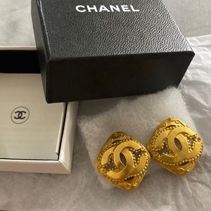 CHANEL Clip On Earrings